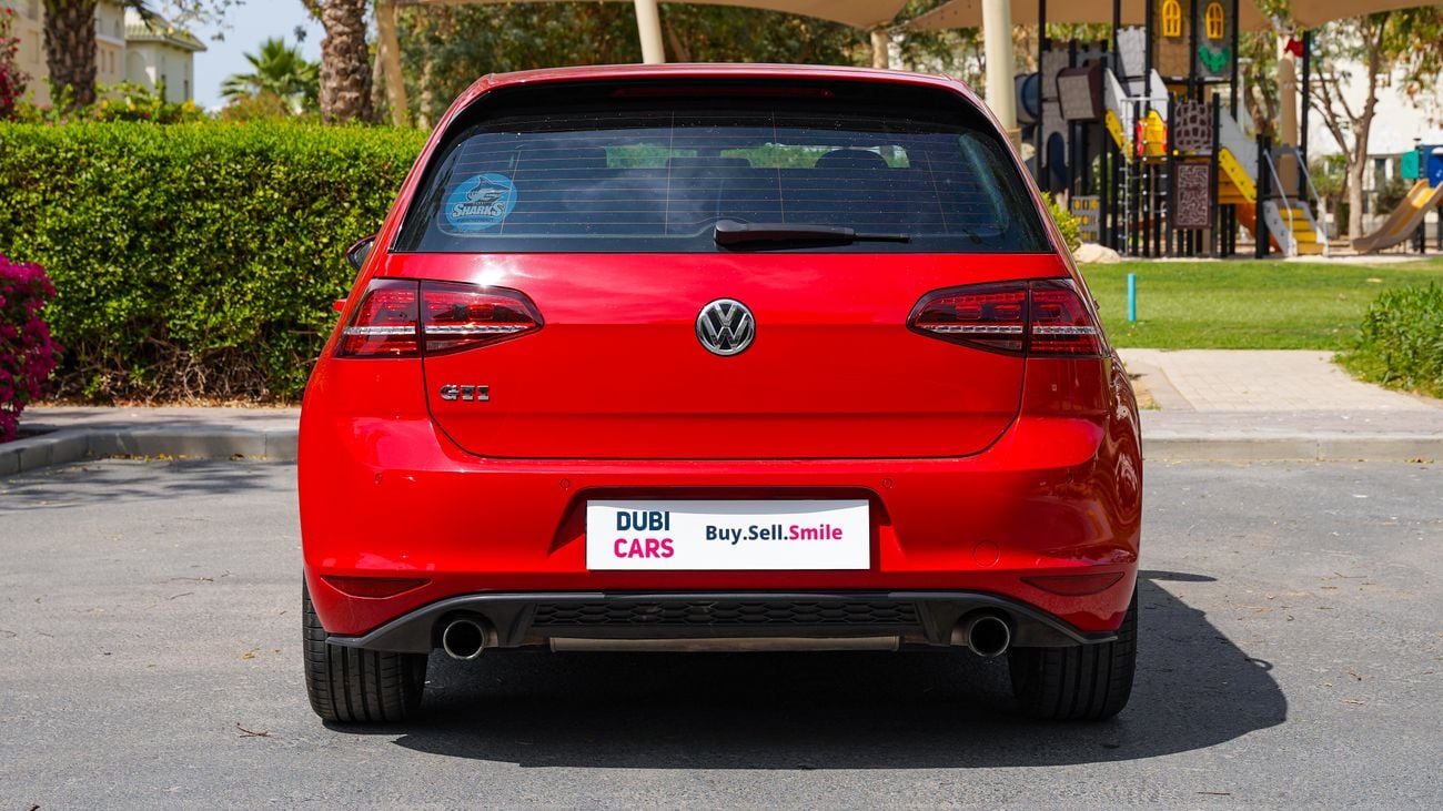 Volkswagen Golf GTI P1 2.0L (220 HP)