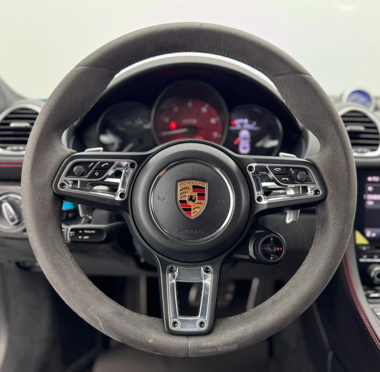 Porsche 718 Cayman GTS 2.5L 2019 Porsche 718 Cayman GTS, December / 2026 Porsche Warranty, Porsche Service History, GCC