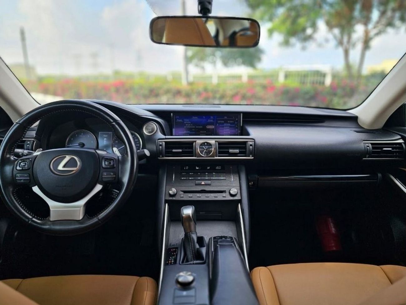 Lexus IS300 Premier GCC 2020 FULL OPTION UNDER WARRANTY V4 TWIN TURBO