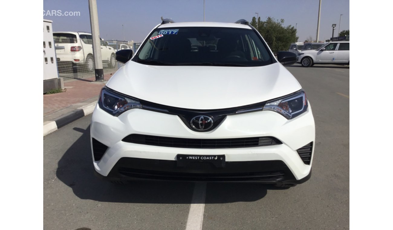 Toyota RAV4 2017 LE WHITE COLOUR