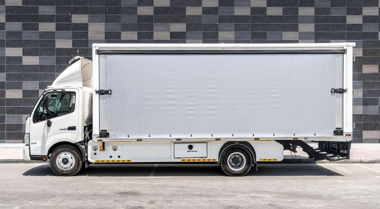 Hino 300 Hino Recovery Truck