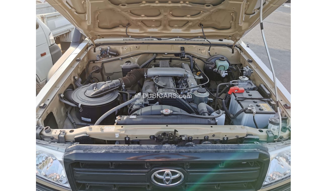 Toyota Land Cruiser Pick Up 4.2L,V6,DIESEL,DOUBLE/CABIN,POWER WINDOW,DIFF/LOCK,MT,2022MY