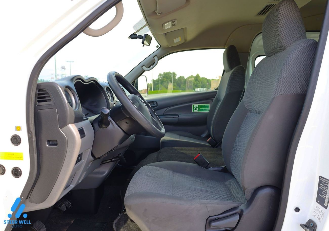 Nissan Urvan 2021 High Roof 2.5 Petrol MT / 13 High Back Executive Seats / GCC / Ready to Drive / Book Now!