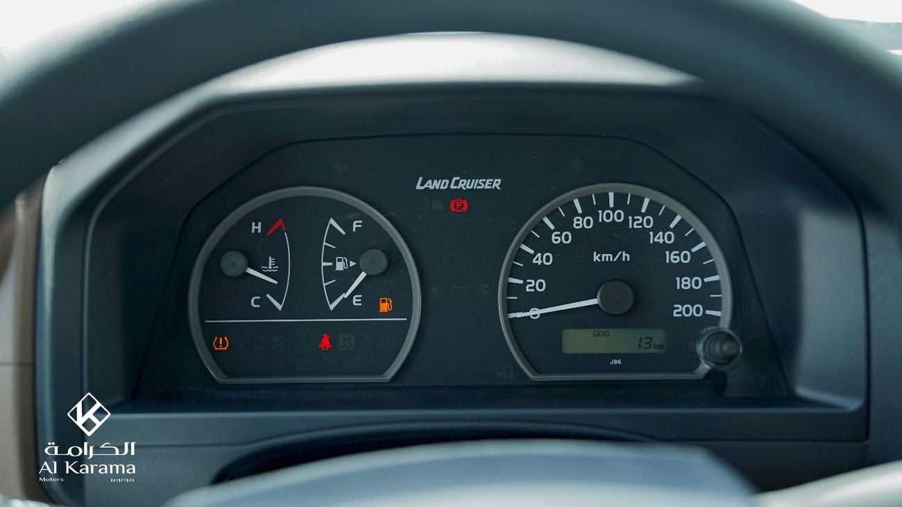Toyota Land Cruiser Pick Up 2.8L Double Cabin - Manual - Diff Lock - Power Window - Snorkel - GCC