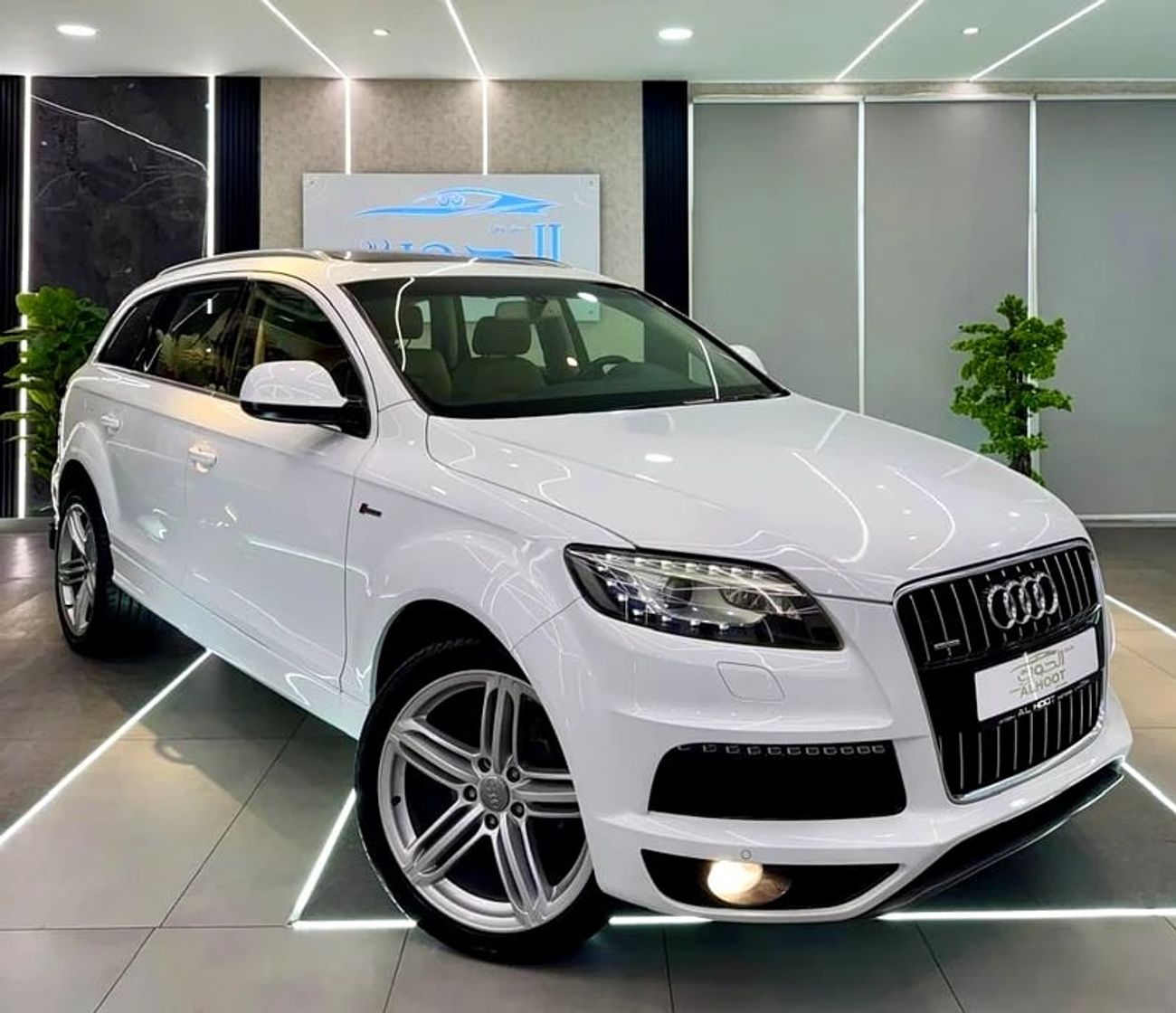 Audi Q7 55 TFSI quattro S Line 2.0L AMAZING WHITE S_LINE V6 || FULL OPINION || GCC || 7 SEATS || ACCIDENT FR