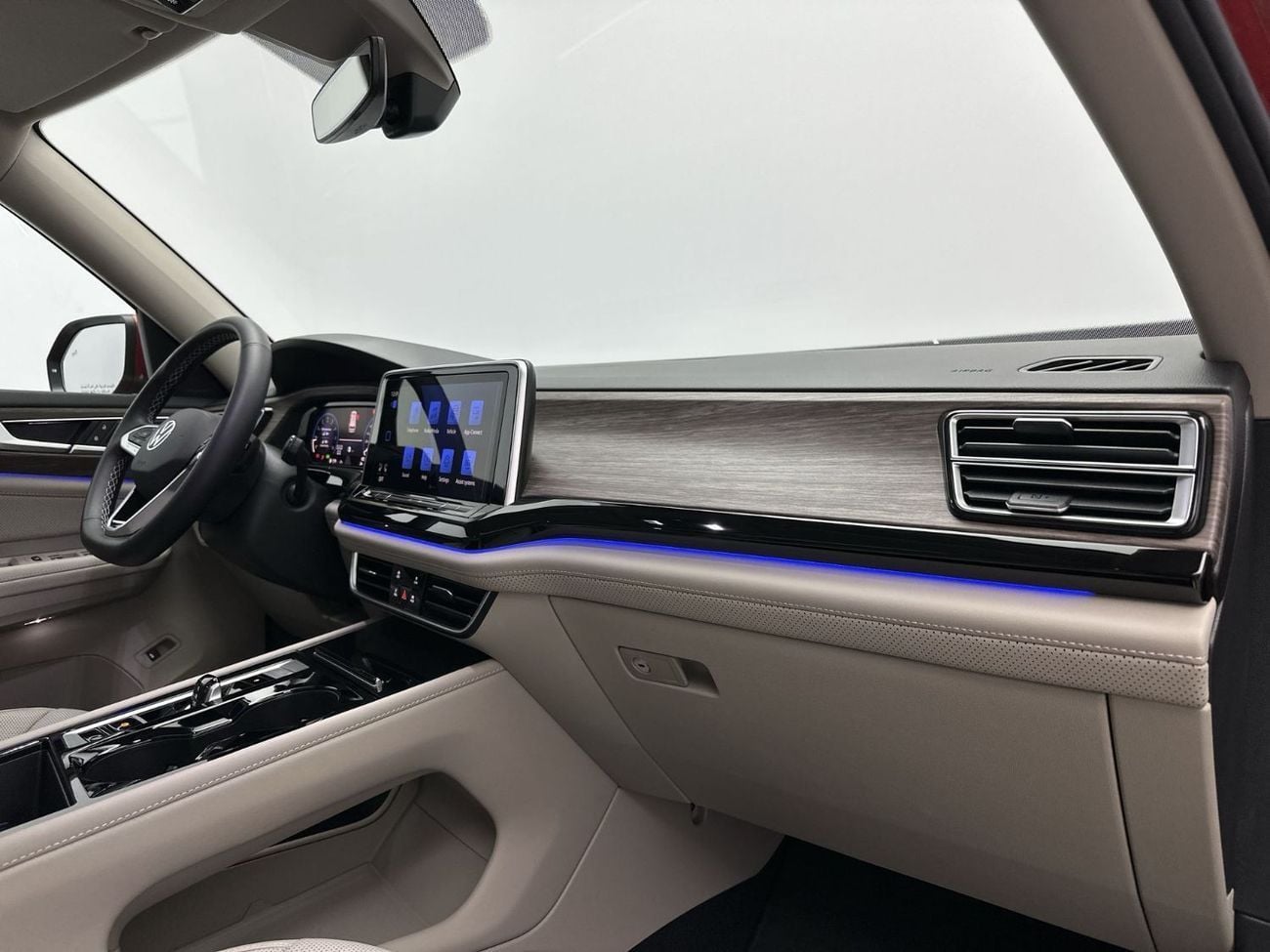 فولكس واجن تيرامونت Comfortline 3.6L Comfortline 2L (Ref#38430) - 29,100 AED SAVINGS from New Car