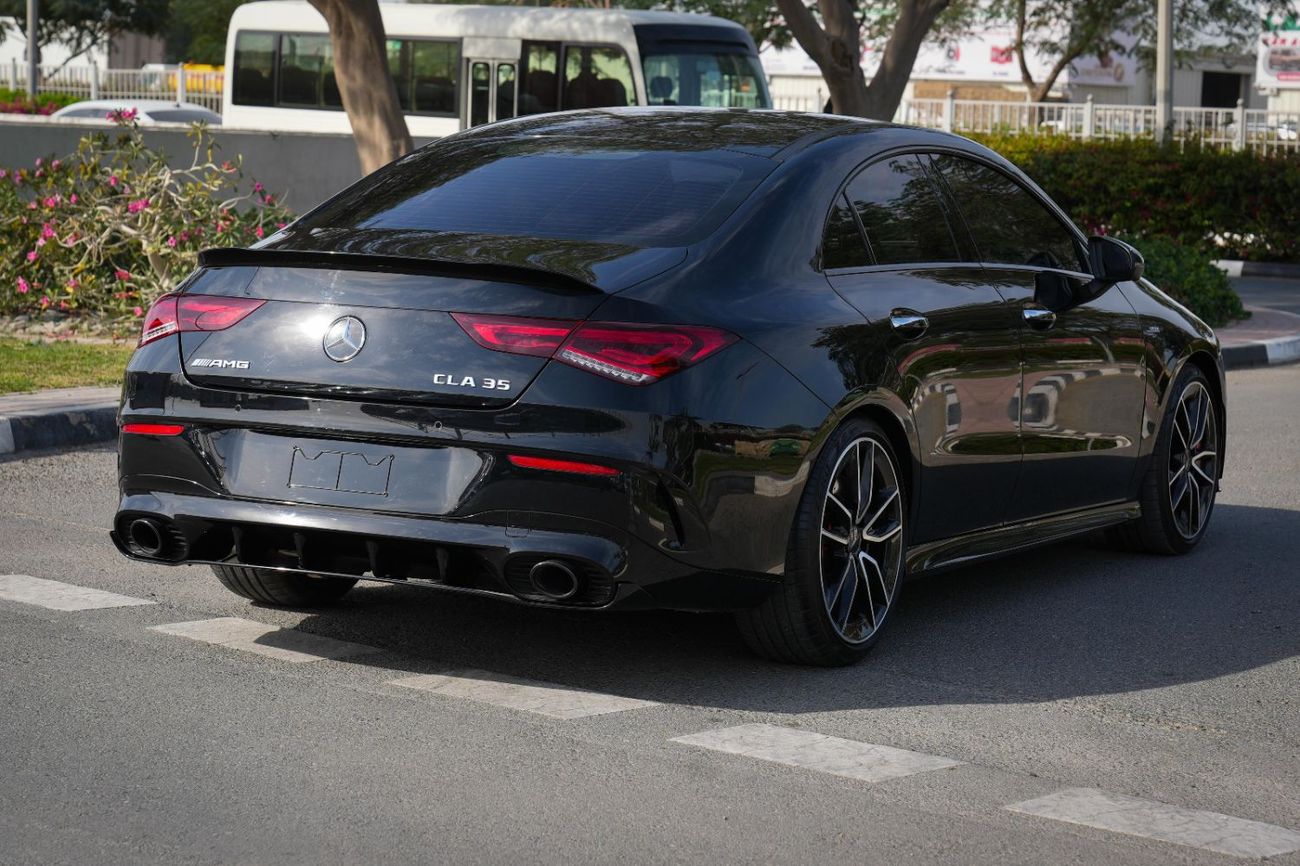 مرسيدس بنز CLA 35 AMG 4MATIC 2021!! GCC SPECS!! LOW MILEAGE!! FULL SERVICE HISTORY FROM THE DEALER