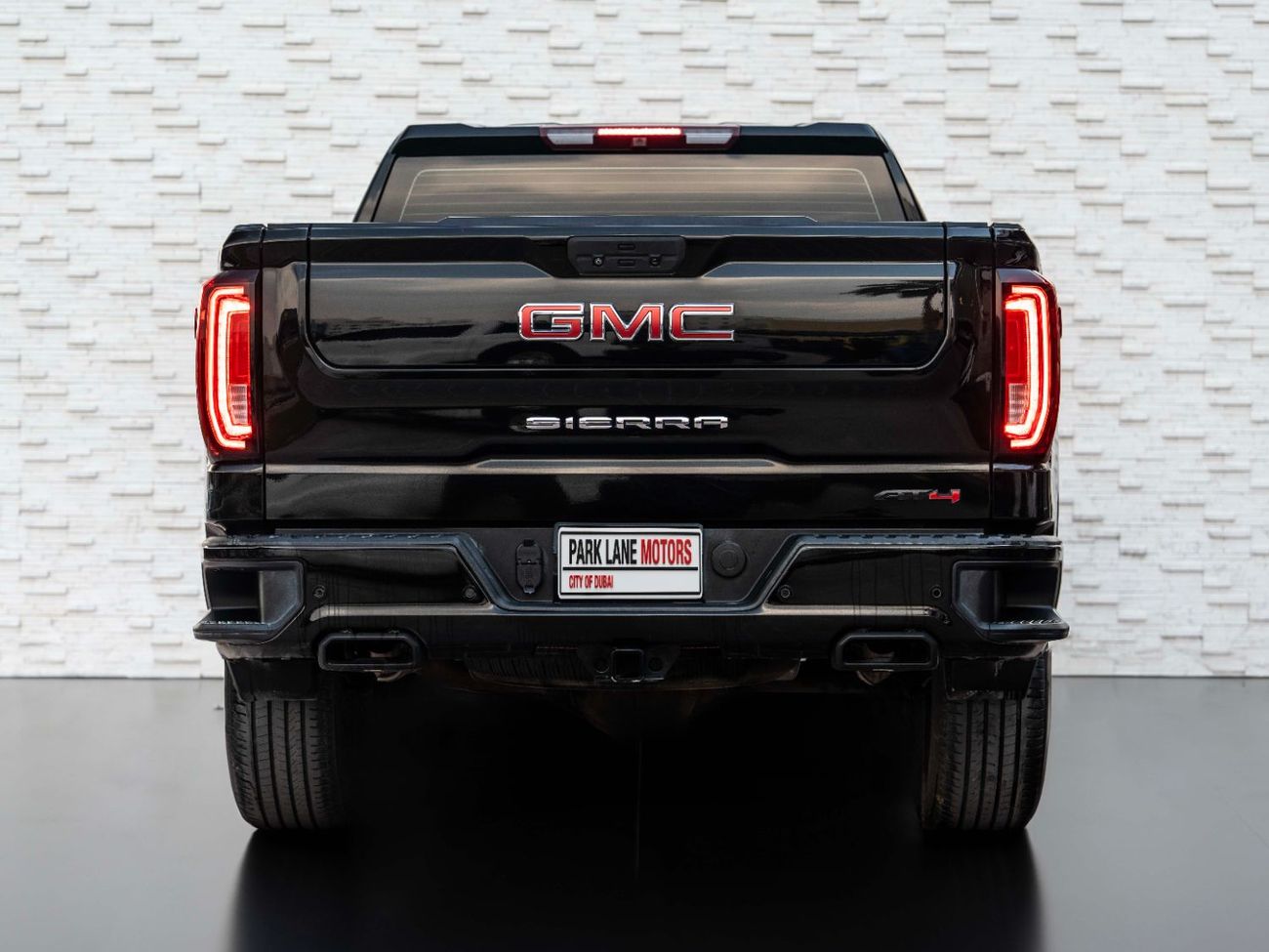 جي أم سي سييرا 5.3L V8 AT4 Crew Cab (AWD)