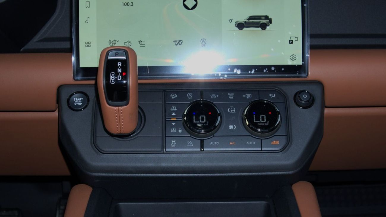 Land Rover Defender octa p635