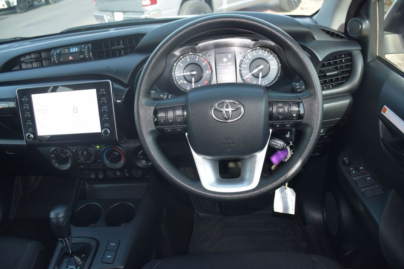 تويوتا هيلوكس 4x4 Diesel 2.8L A/T (right Hand)