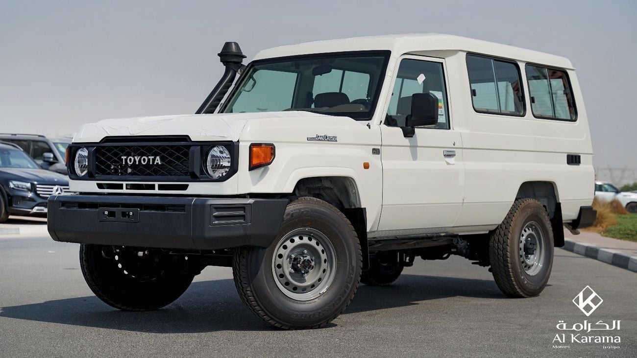 Toyota Land Cruiser 70 2.8L Diesel | Manual 4x4 Drive | GCC Specs | 40th Anniversary Edition | Dual Tank | 3 Door