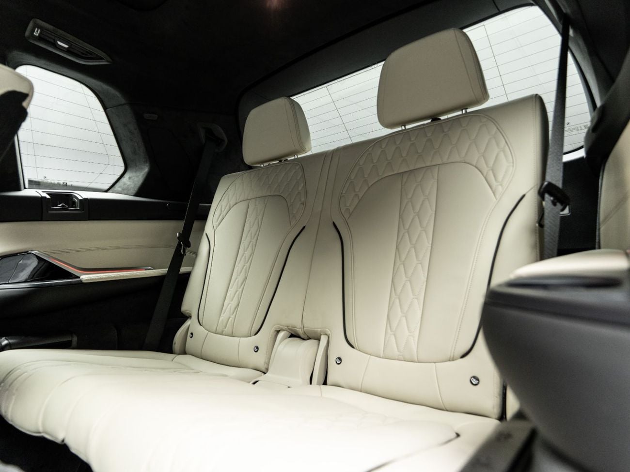 BMW X7 M60i XDRIVE BUY NOW, PAY 2027 | THE BLACKLINE STANDARD | 2030 BMW Warranty + Service, GCC, Low KMs