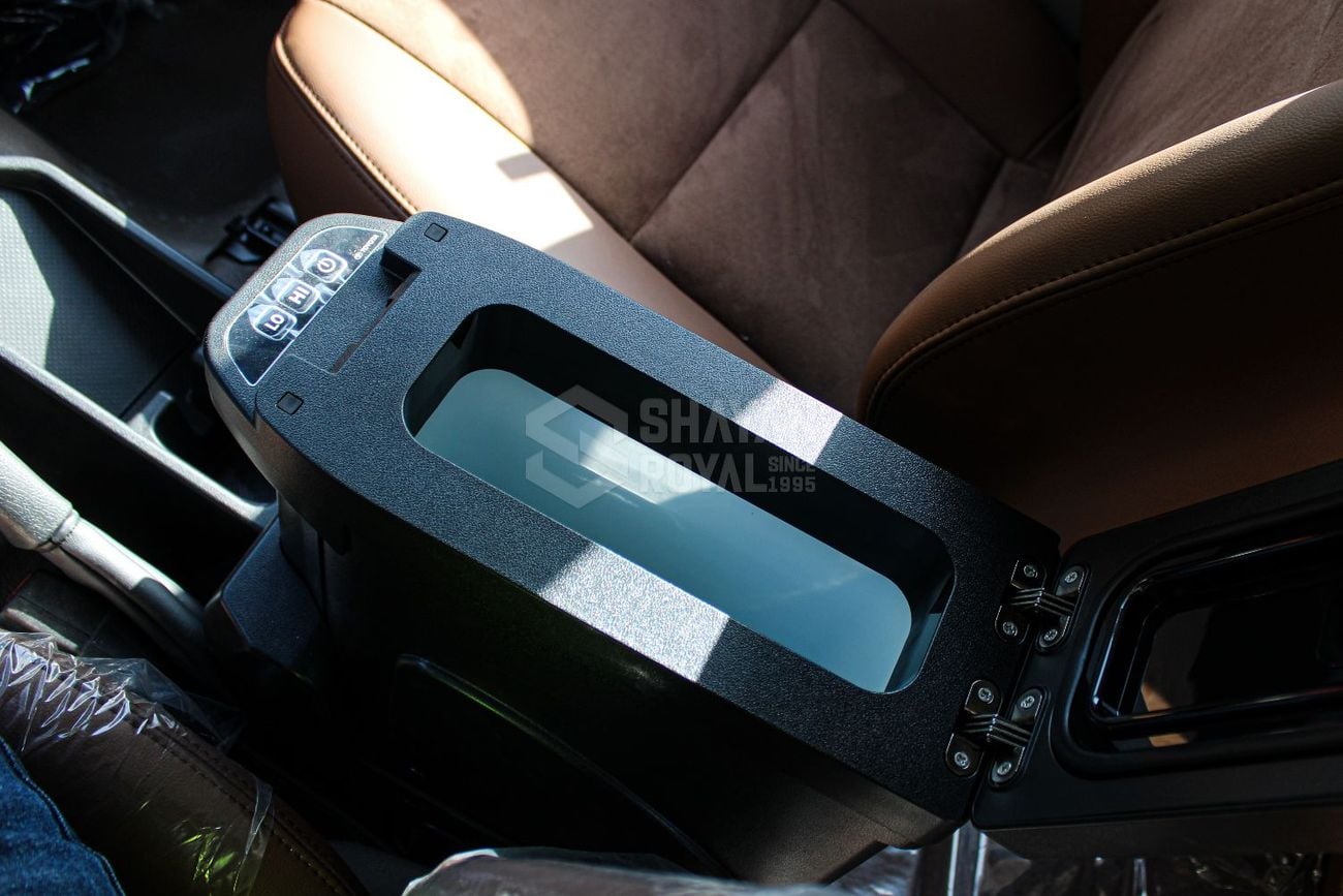 تويوتا لاند كروزر بيك آب LC79 4.0L V6 PETROL LX-Z1 4WD AT DC 2025MY