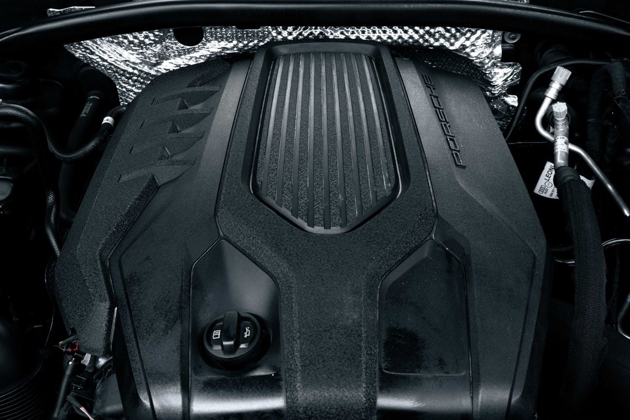 Porsche Macan Macan | 4,896 P.M | 0% Downpayment | Porsche Warranty!