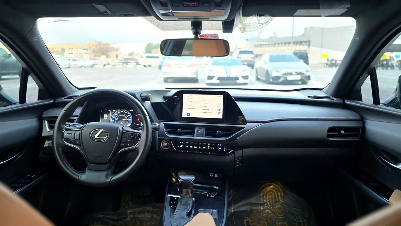 لكزس UX 200 بريمير | GCC | service history| Dealer Warranty