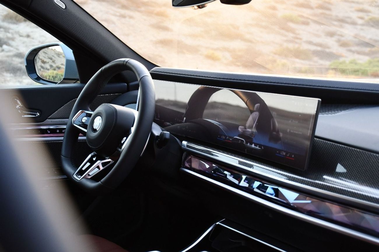 بي أم دبليو 735i BMW 735I  M KIT 2026  GCC