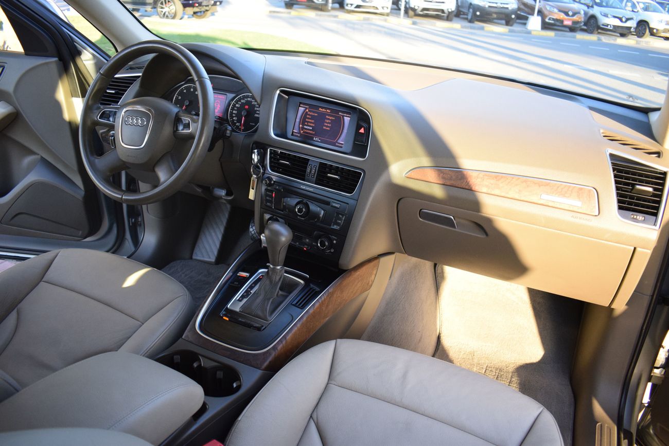 أودي Q5 Audi Q5 - GCC Specs - 2012