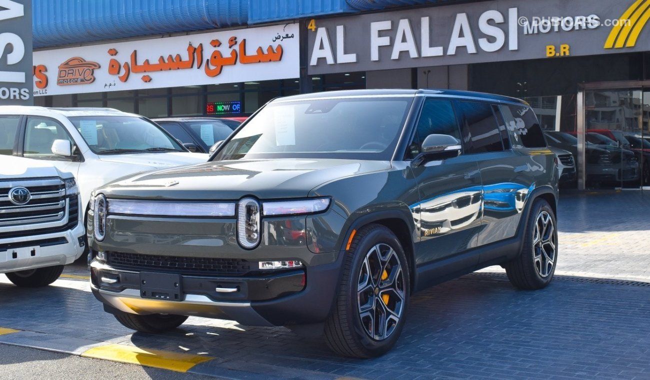 Rivian R1S Full Electric Car with 11 cameras