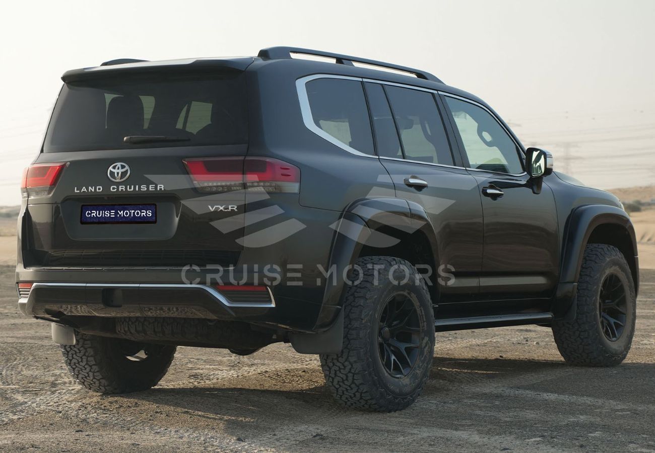 تويوتا لاند كروزر LC300 VIP XTREME EDITION 3.5 Petrol AT MY2025 – BLACK
