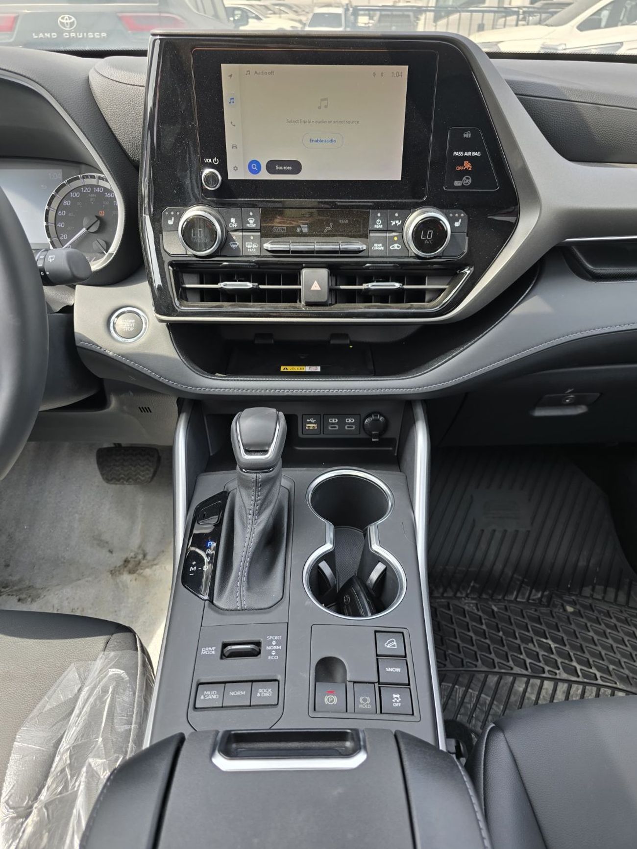 تويوتا هايلاندر 2.4 TURBO AWD 2025