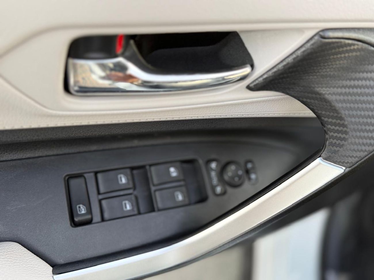 تويوتا فيلوز VELOZ - V Full Option 1.5L 4 Cylinders - 7 Seats 2025 Model