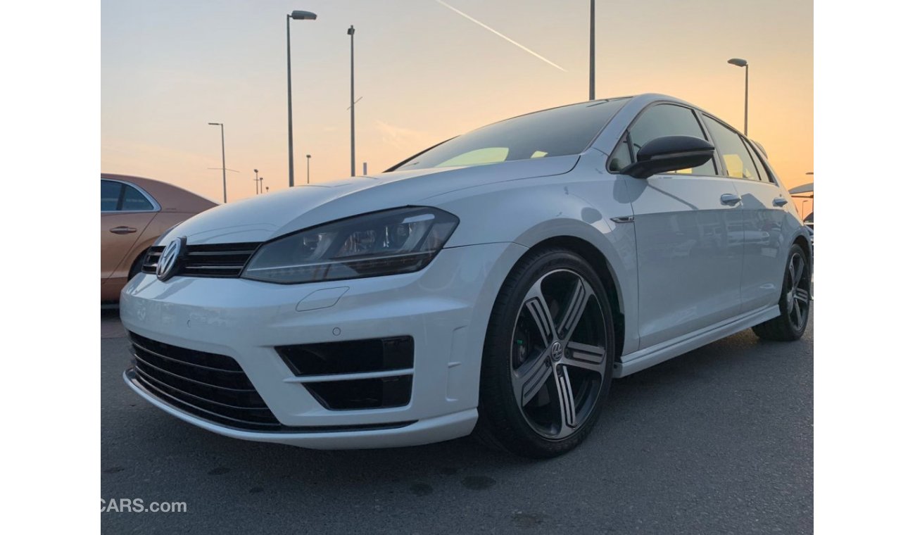 Volkswagen Golf Volkswagen Golf R_Gcc_2016_Excellent_Condition _Full option