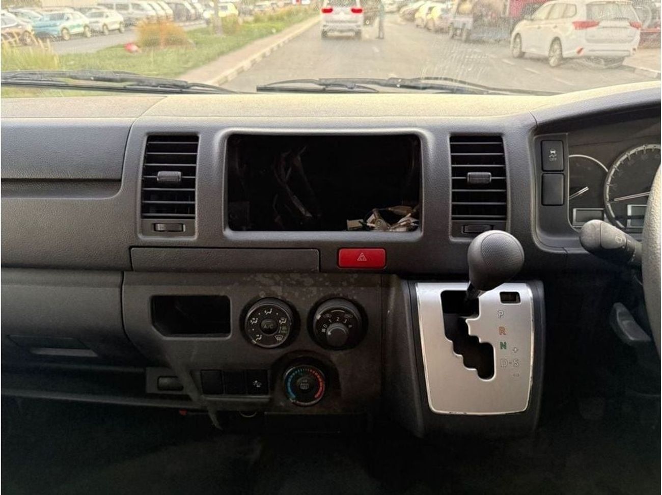 Toyota Hiace PREMIUM CONDITION | 2.8L DIESEL ENGINE | 2019 | RHD