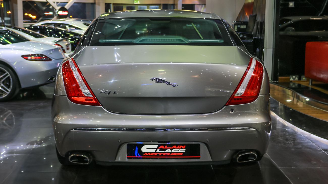 Jaguar XJ L