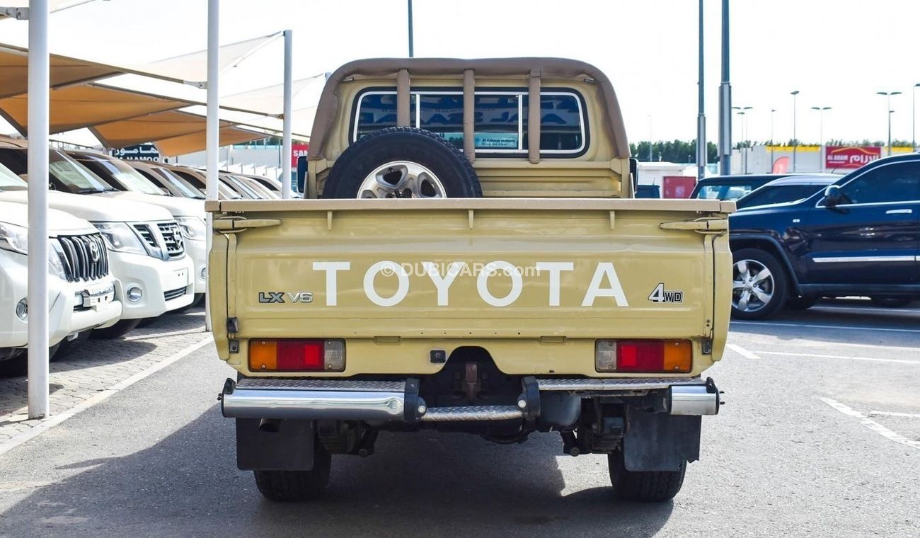 تويوتا لاند كروزر بيك آب LX