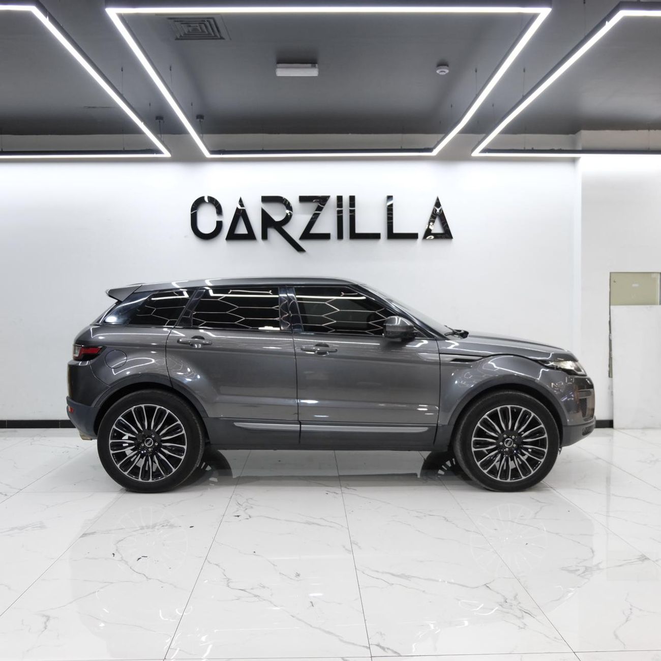 لاند روفر رانج روفر إيفوك ديناميك بلس