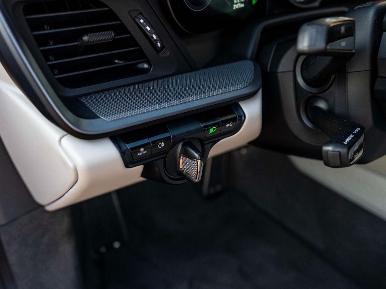 بورش 911 Carrera 4S 3.0L (444 HP) Coupe