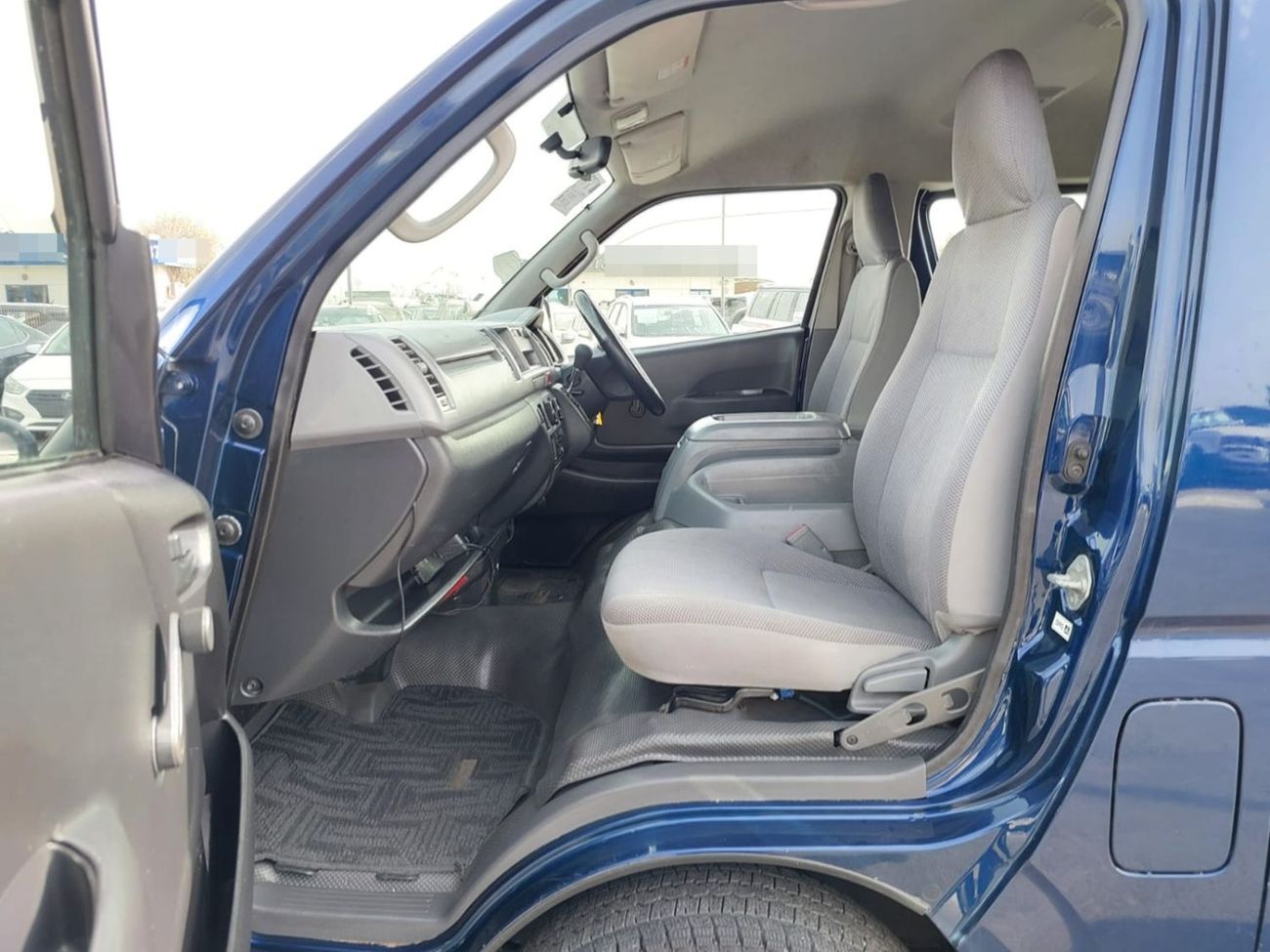 Toyota Hiace TOYOTA HIACE COMMUTER VAN RHD 2008 MODEL 2.7 L PETROL AUTOMATIC(PM013596)