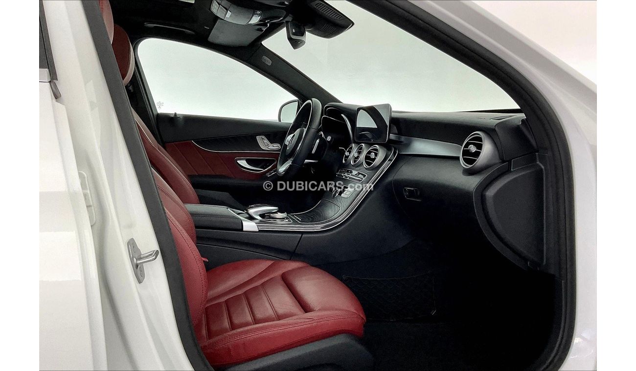 Mercedes-Benz C 200 Premium (AMG Line)