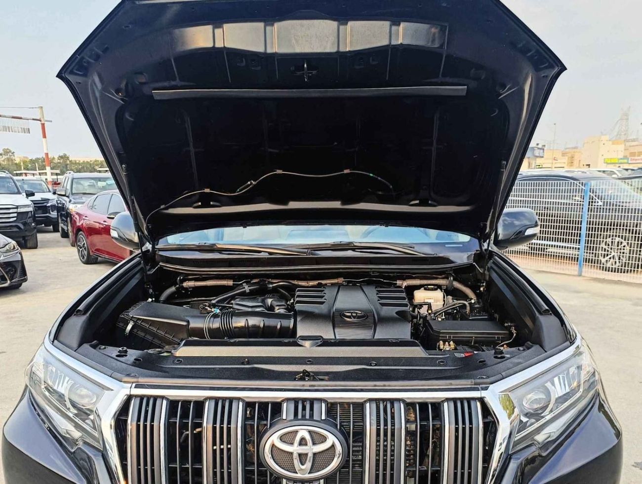 تويوتا برادو PADO VXR/ 4.0 V6/ SUNROOF/ ELECTRIC LEATHER SEATS/ LOW MILEAGE/ EXPORT ONLY