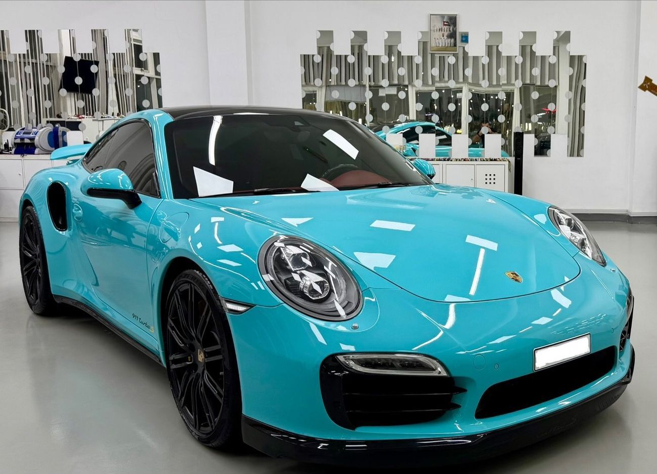 Porsche 911 Turbo S 3.8L (530 HP) Coupe