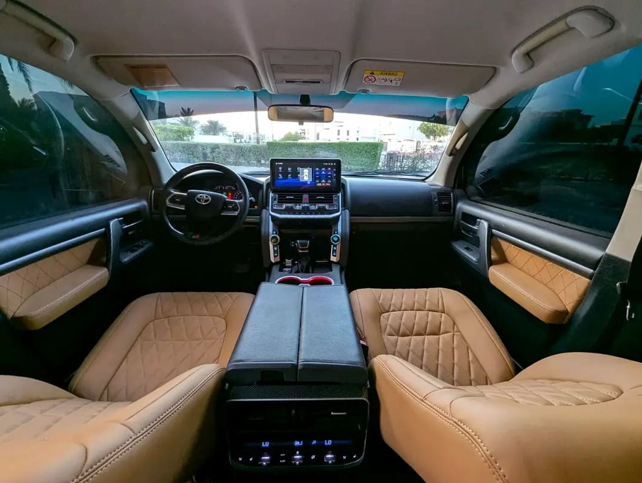 Toyota Land Cruiser GXR FACELIFTED WITH INTERIOR AND EXTERIOR GCC V6 IN EXCELLENT CONDITION