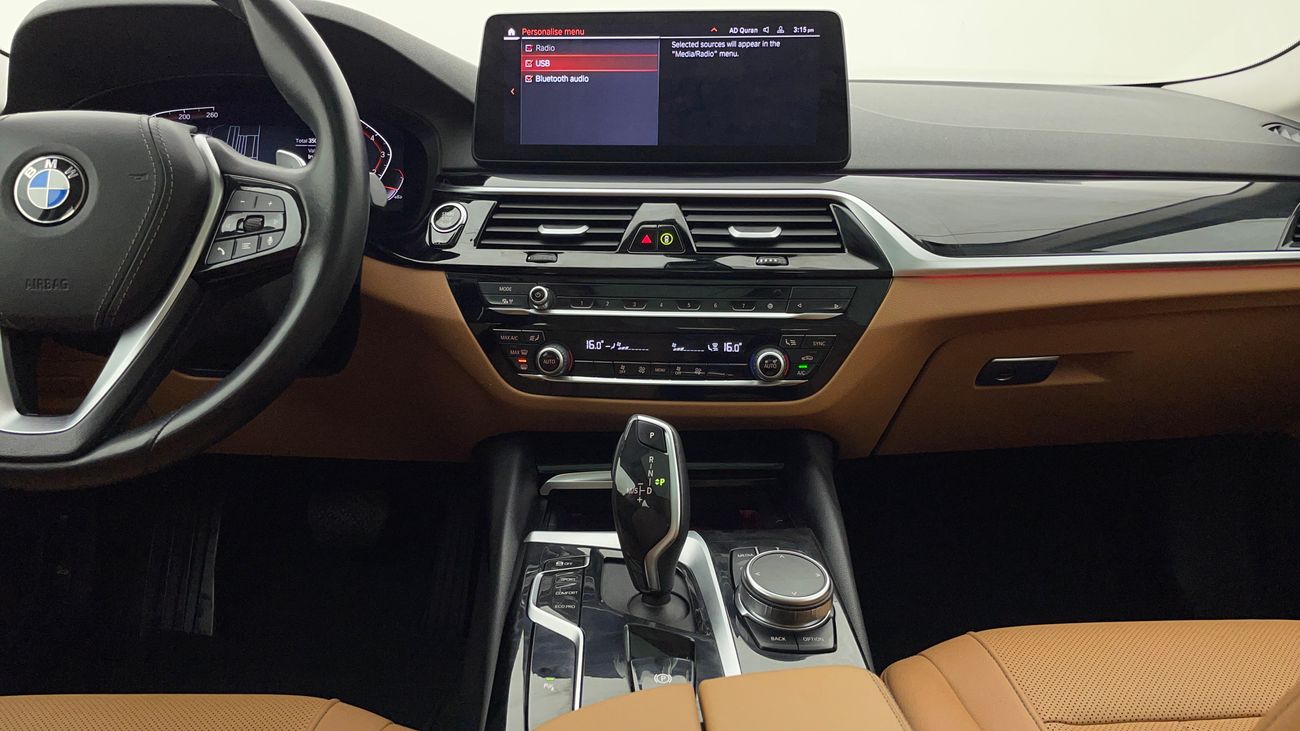 بي أم دبليو 520i JOY EDITION 2 | بدون دفعة مقدمة | اختبار القيادة في المنزل