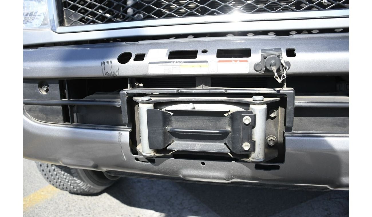 Toyota Land Cruiser Pick Up 4.0L V6 Petrol  ( ready stock available )