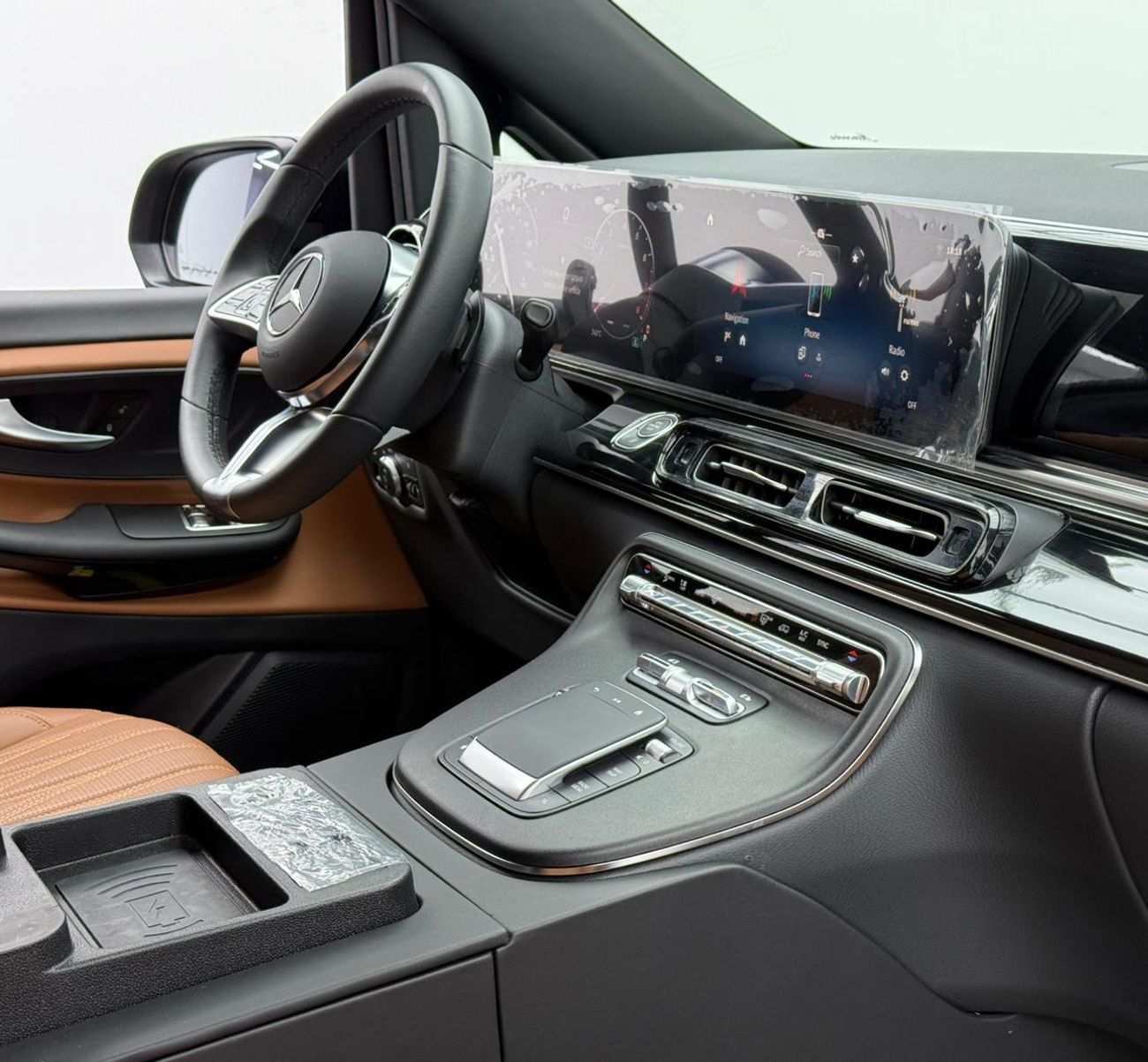 Mercedes-Benz V 300 *Brand New* 2025 Mercedes Benz V300, 2 Years Mercedes Warranty, Delivery Km, GCC