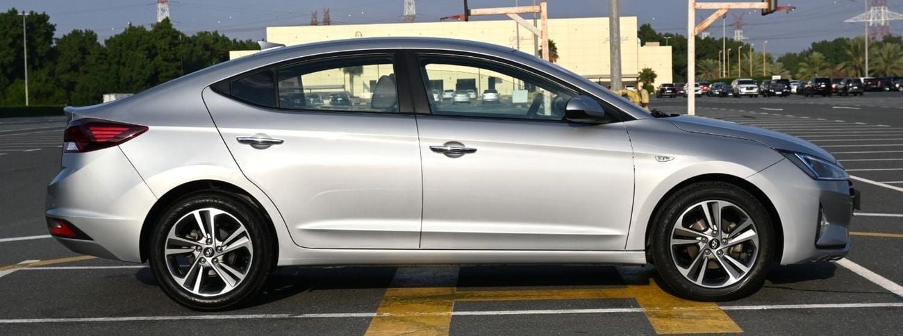 هيونداي إلانترا هيونداي النترا 2020 خليجي بحالة ممتازة بدون حوادث