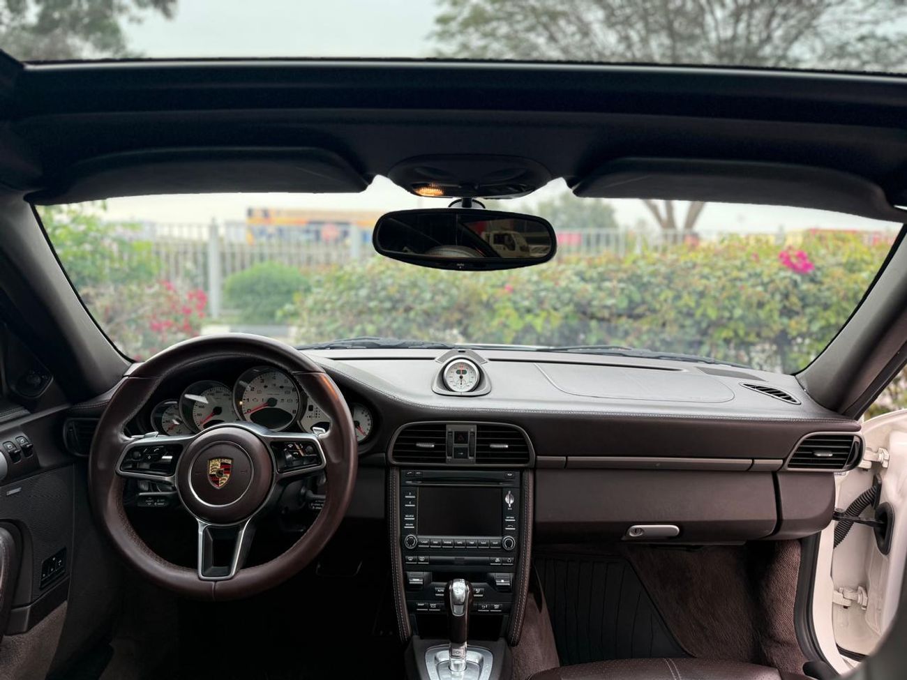 Porsche 911 PORSCHE 911 TARGA 4 2010 GCC TOP OF RANGE 2 KEY FULL SERVICE HISTORY FOR EXPORT