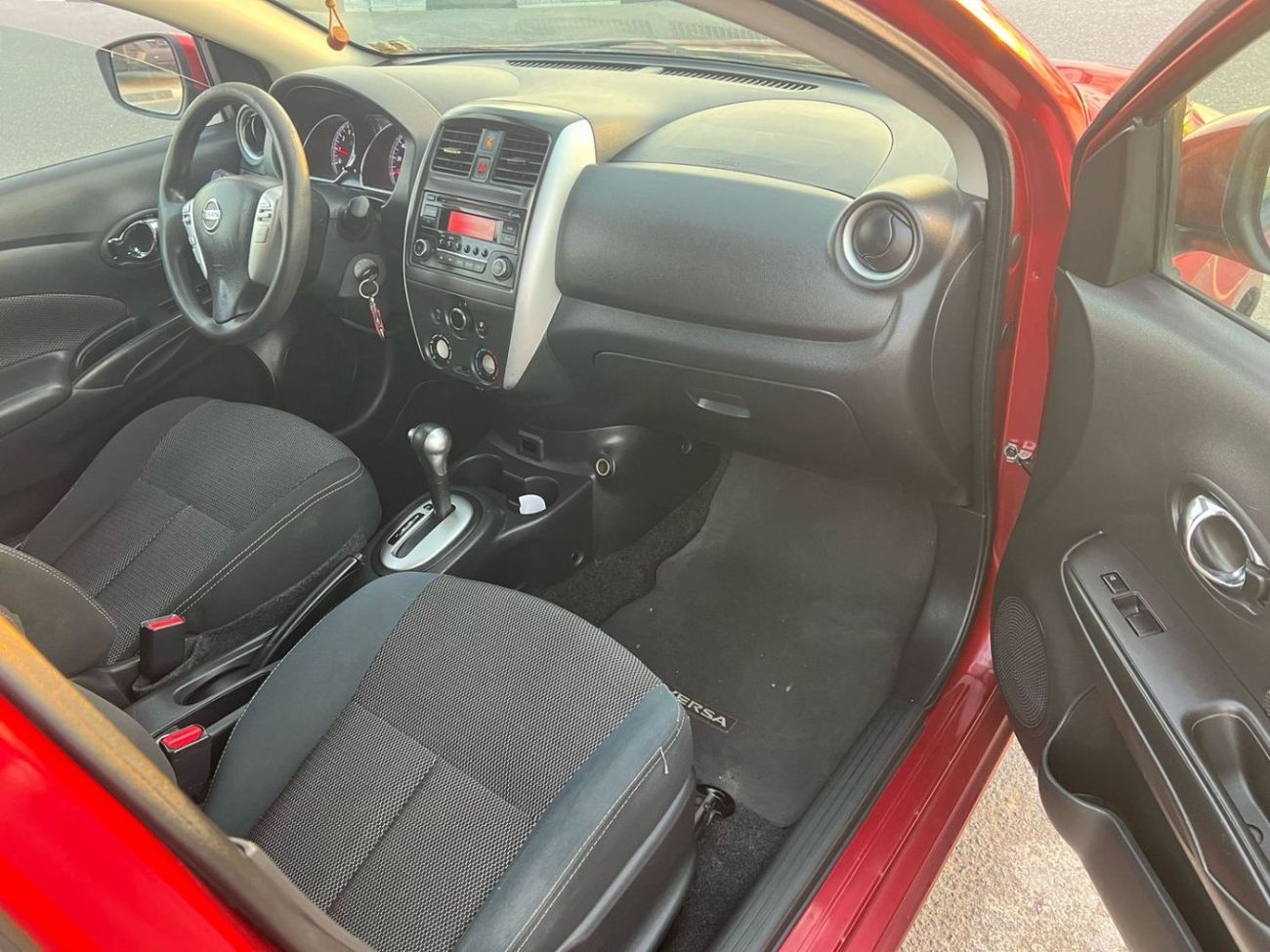 Nissan Versa 2017 Nissan Versa (Sunny) SV 1.5L V4 MidOption