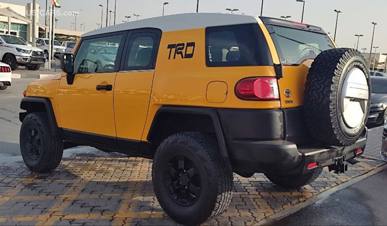 Toyota FJ Cruiser خليجي GCC