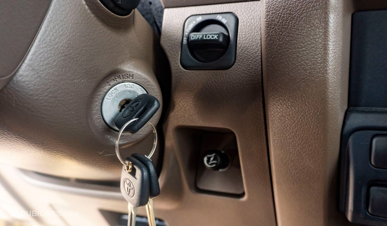 تويوتا لاند كروزر بيك آب 2023 Toyota Land cruiser 79 Double Cab 4.2L Diesel