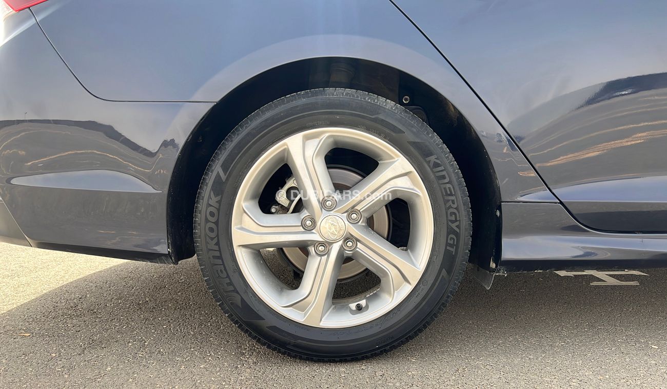 Hyundai Sonata 2400