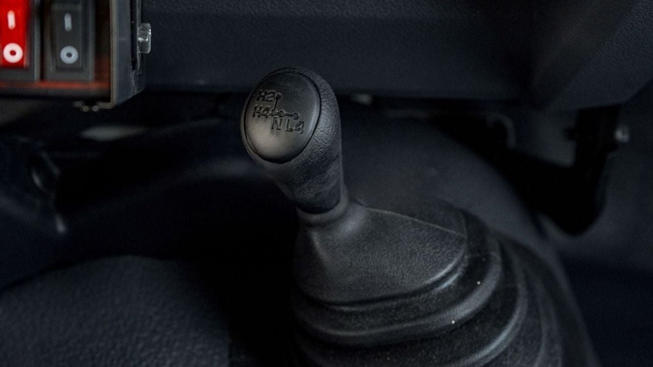 تويوتا لاند كروزر 70 AMBULANCE LC78 4.2D MT MY2024