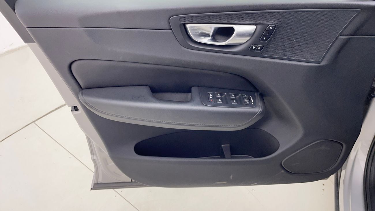 فولفو XC 60 2023 B5 CORE | AED 1506/Month | 0 DP | 30 Day Return | Warranty | Service History