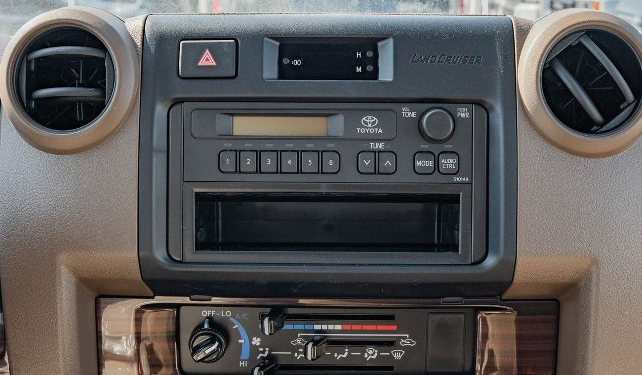 Toyota Land Cruiser 70 2025 Toyota Land Cruiser LC 78 V6 4.0L MT Petrol
