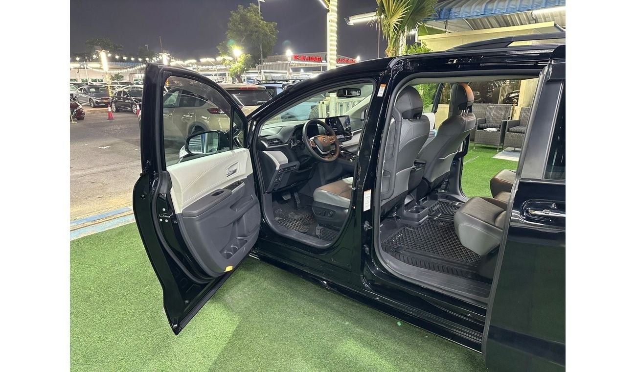 Toyota Sienna Toyota Sienna 2023 2.5L XLE HYBRID
