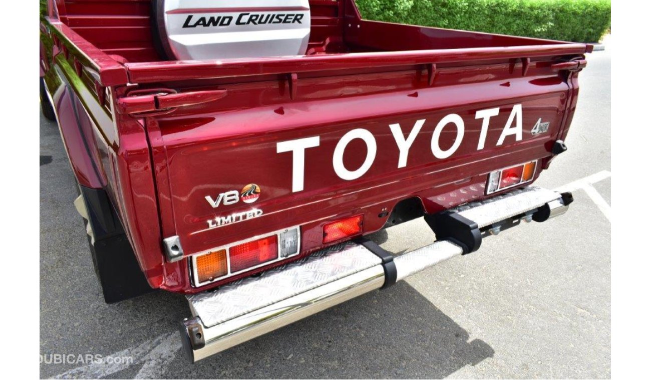 Toyota Land Cruiser Pick Up 79 DOUBLE CAB LIMITED LX V8 4.5L TURBO DIESEL 5 SEAT MT